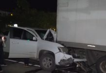 Conductor sobrevive de milagro, tras impactar con camión | Móvil Emergencia SPS